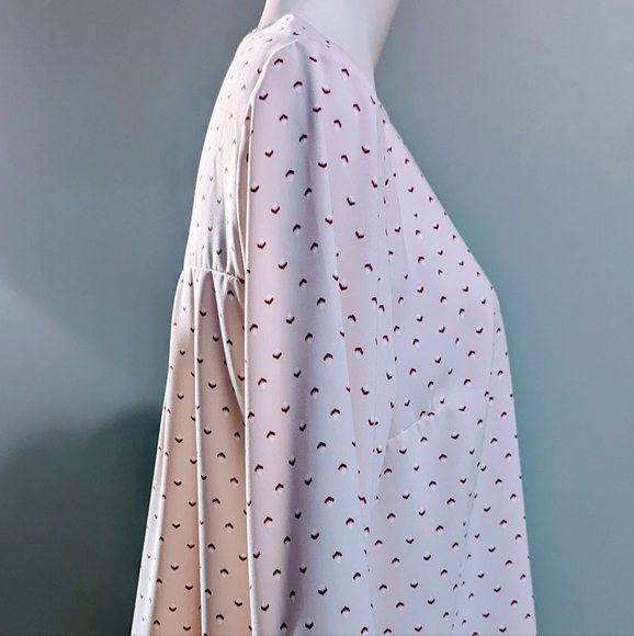 | Old Navy | Flowy Blouse | Light Pink | Large - Picture 4 of 10